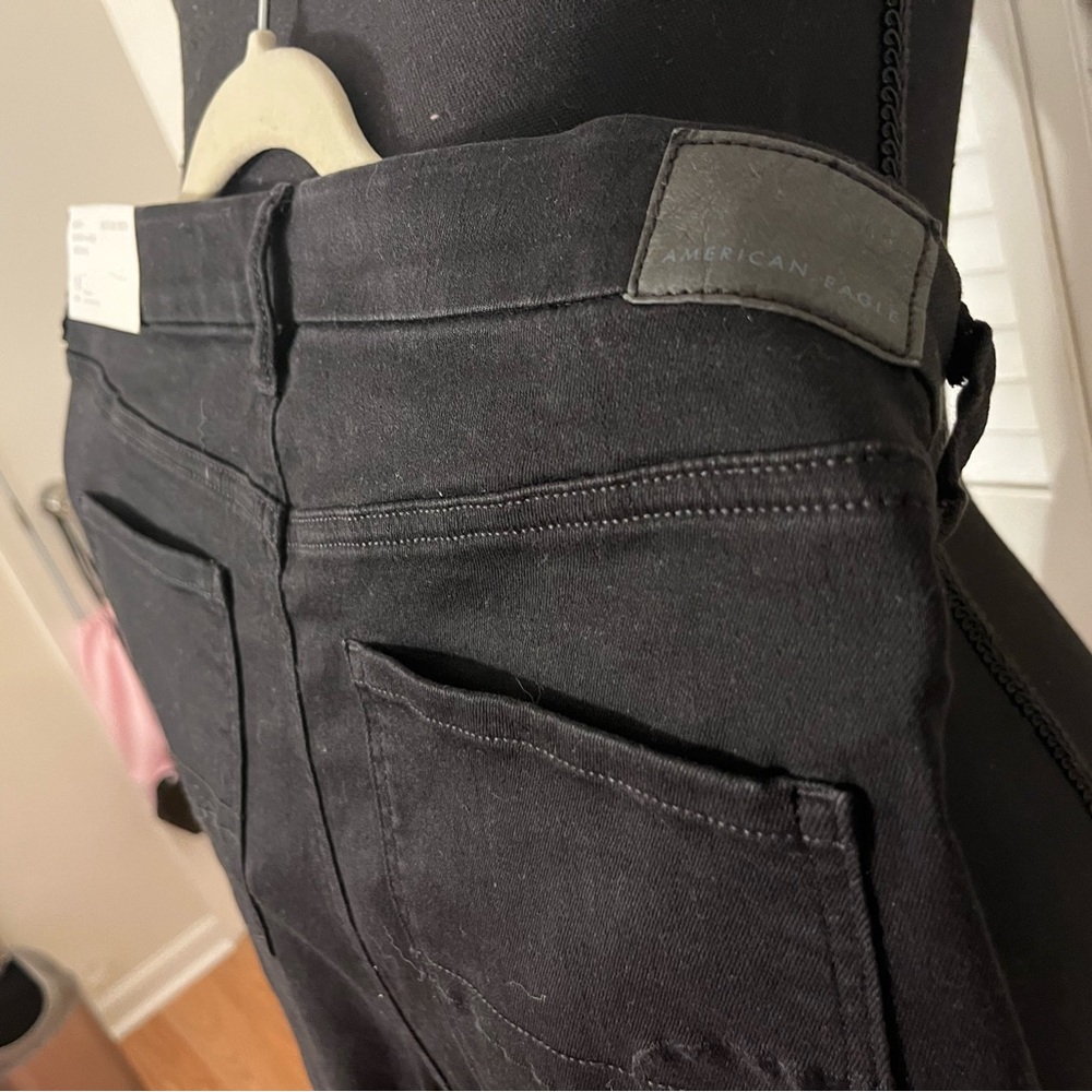 American Eagle women’s Jeans NWT size 18 - 34 W- black